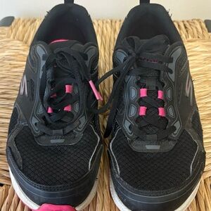 Skechers Black and Pink Sneakers